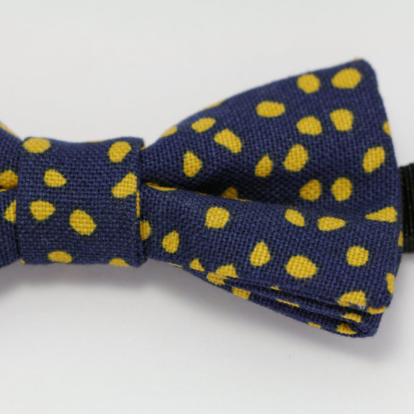 Noeud papillon bleu de petits pois jaunes "Lucioles"