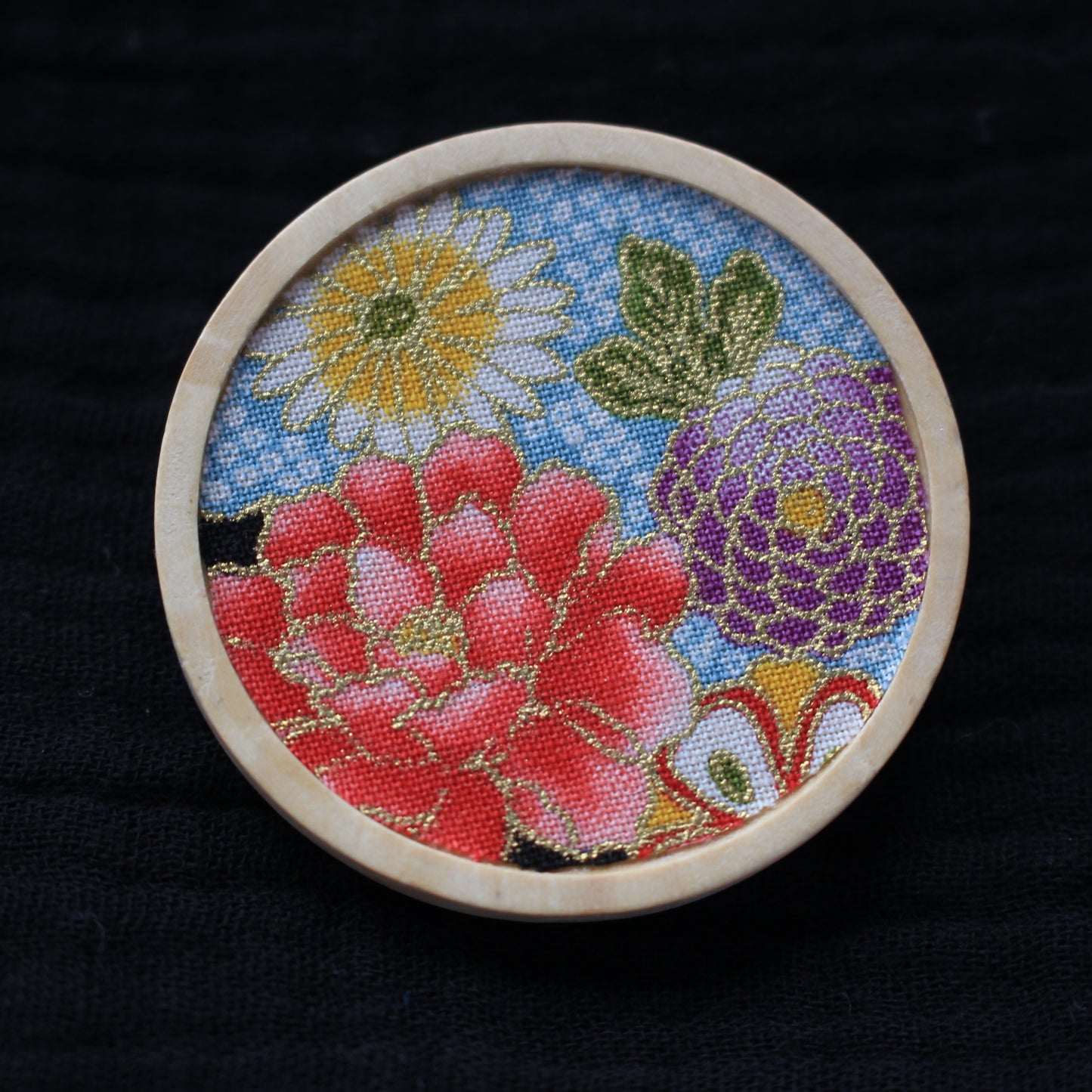 Broche fleurie japonaise