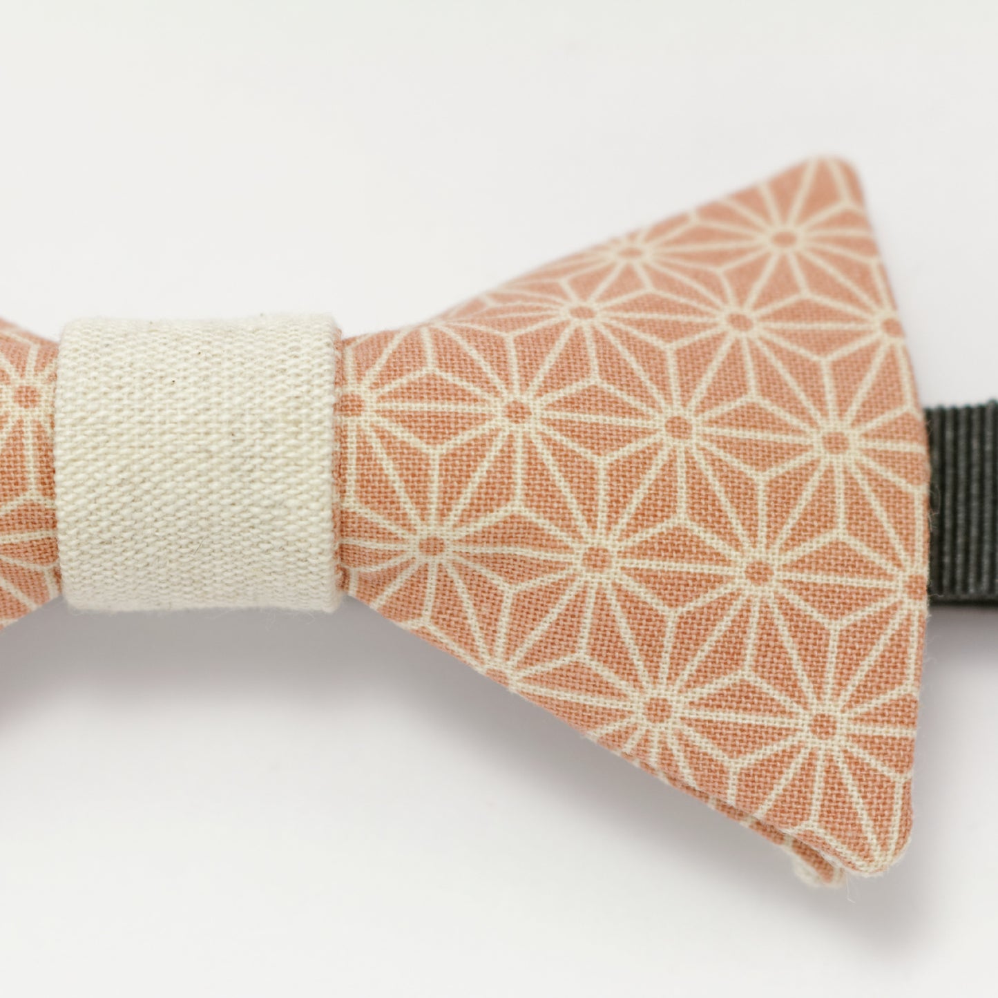 Noeud papillon motif japonais asanoha "Guerrier Gentilhomme Rose"