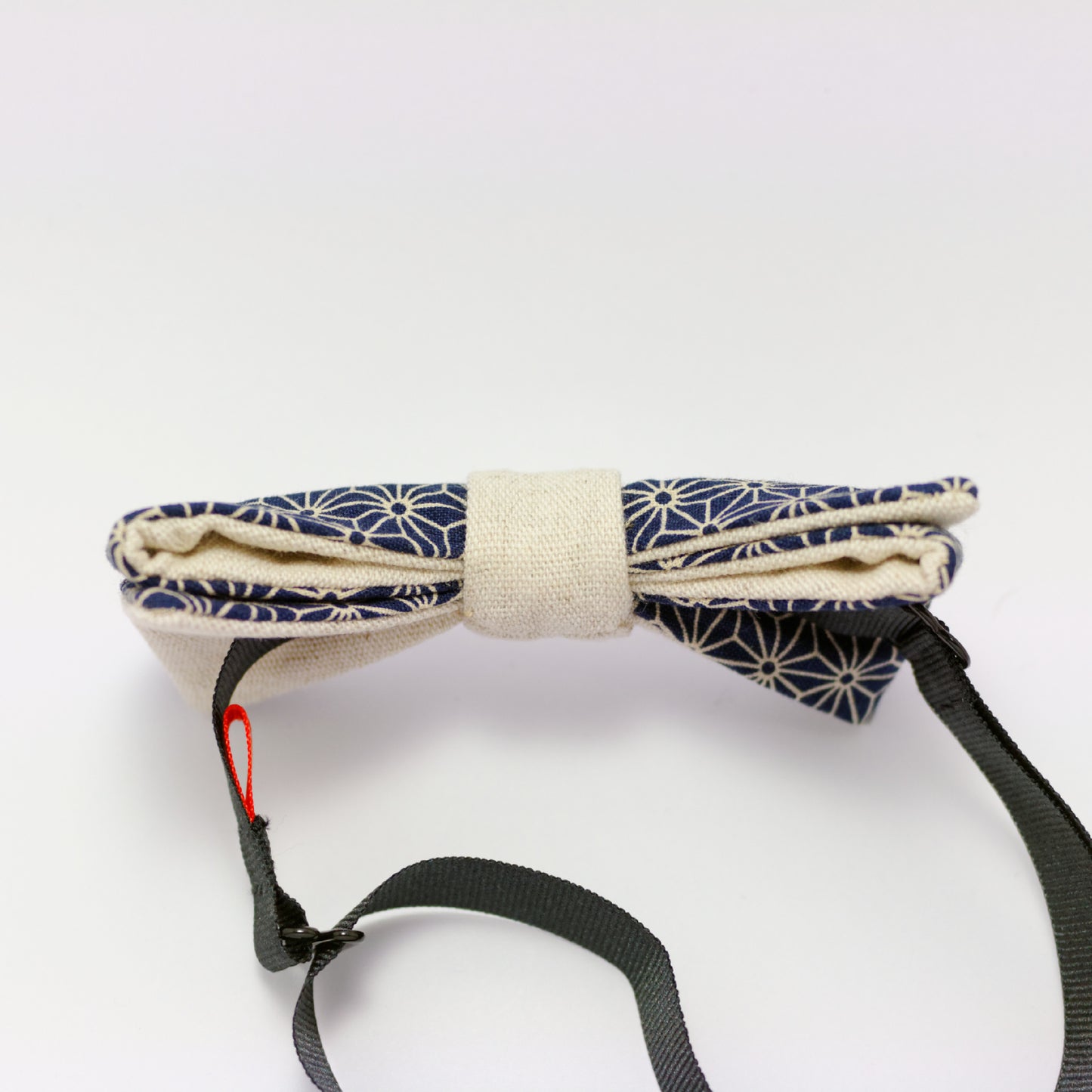 Noeud papillon motif japonais asanoha "Guerrier Gentilhomme Bleu"