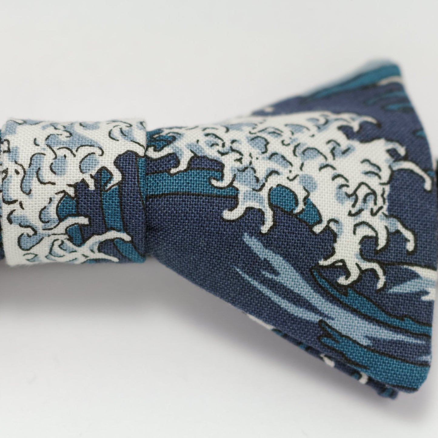 Noeud papillon bleu motif vagues "Kanagawa"