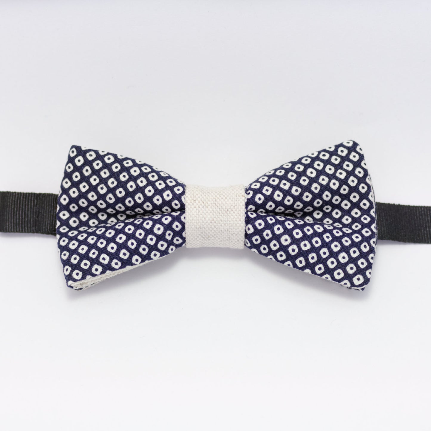 Noeud papillon bleu à pois shibori "Pois galant bleu"