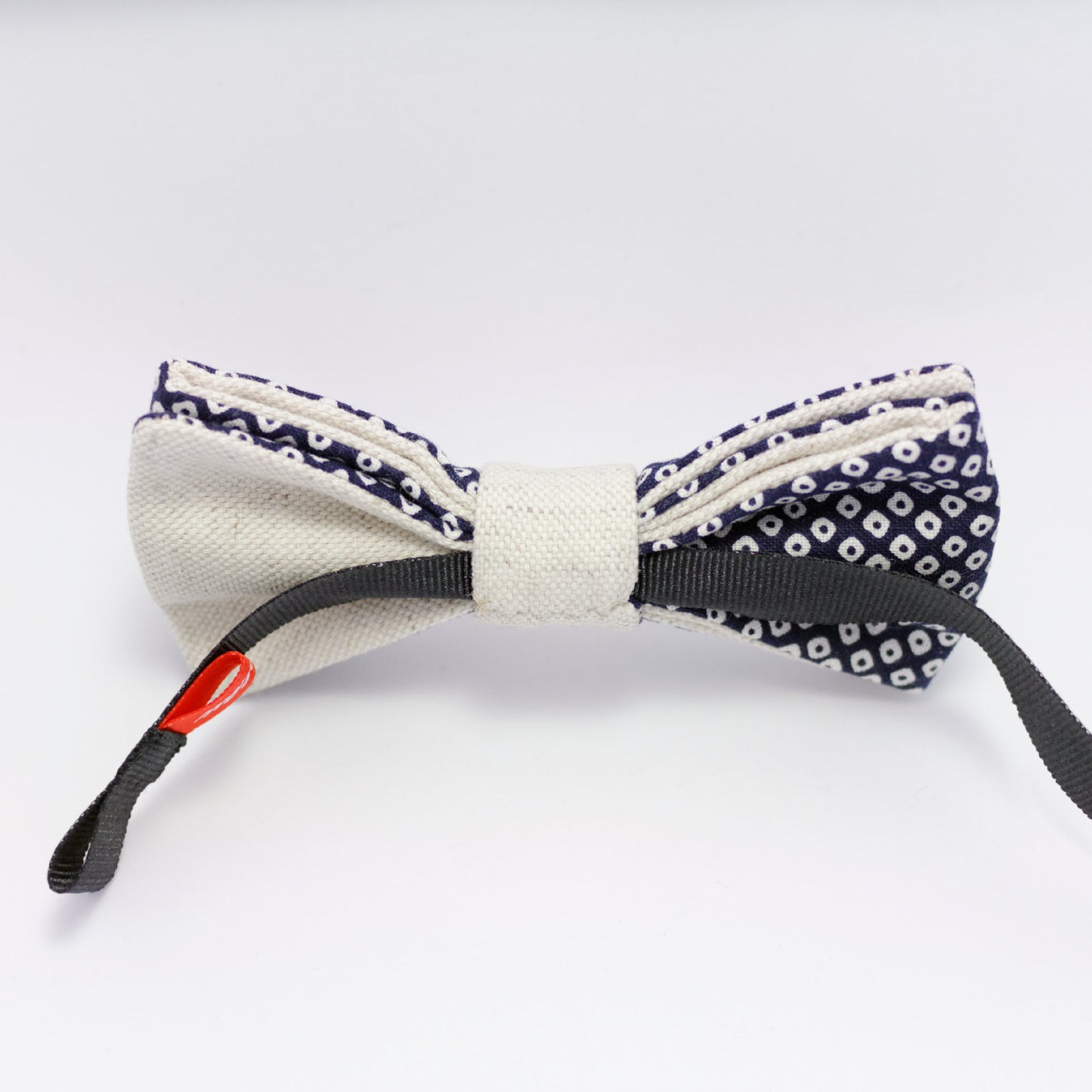 Noeud papillon bleu à pois shibori "Pois galant bleu"