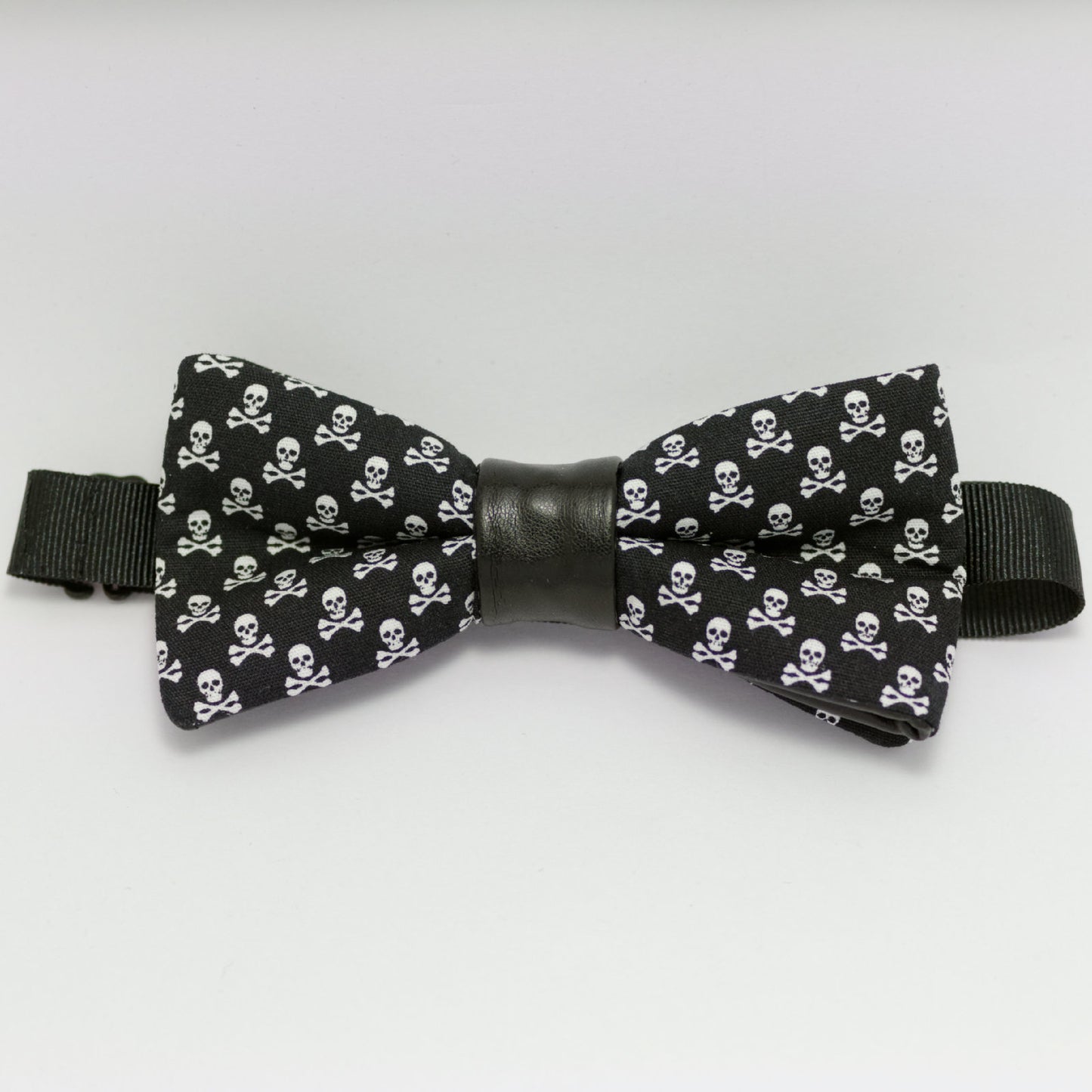 Noeud papillon noir motif tête de mort "Mauvais garçon"