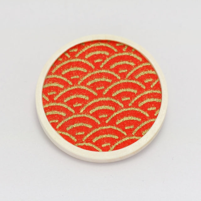 Broche vagues japonaises rouge